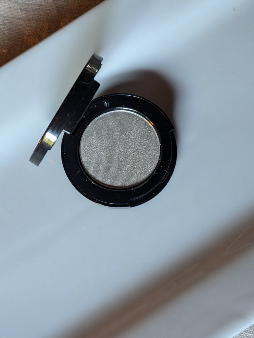 Alima Pure Refillable Pressed Eyeshadow Compact + Refill Pan in Solar